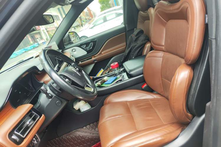 Used Lincoln Aviator 2020 3.0T V6 All-Wheel Drive Executive Version Left Front Seat