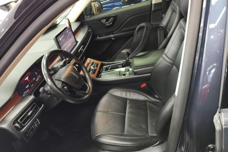 Used Lincoln Aviator 2020 3.0T V6 Four-Wheel Drive Premium Edition Left Front Seat