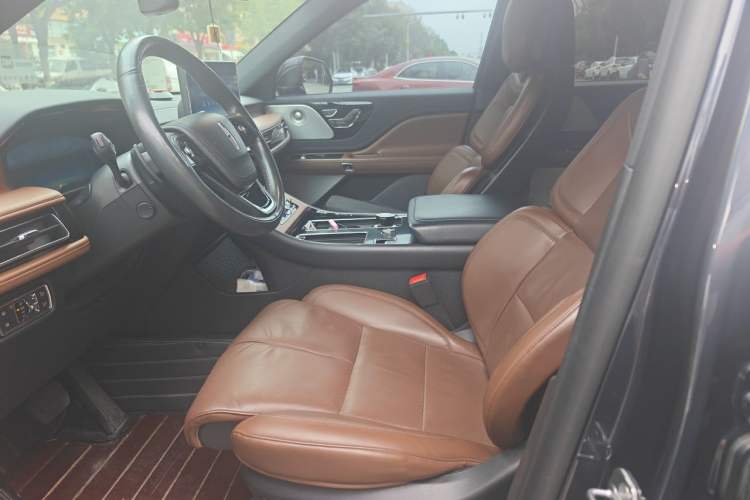 Used Lincoln Aviator 2020 3.0T V6 All-Wheel Drive Executive Version Left Front Seat