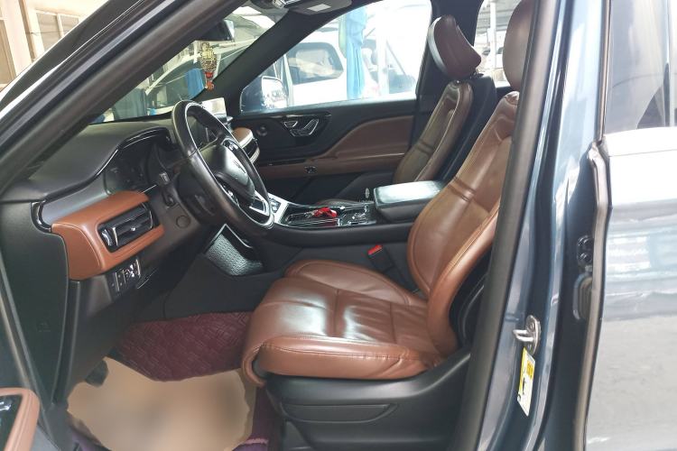 Used Lincoln Aviator 2020 3.0T V6 All-Wheel-Drive Luxury Edition Left Front Seat