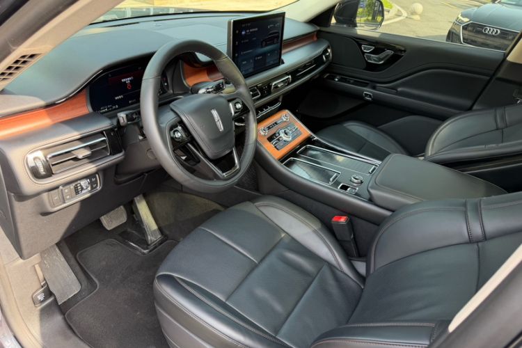 Used Lincoln Aviator 2020 3.0T V6 Four-Wheel Drive Premium Edition Left Front Seat
