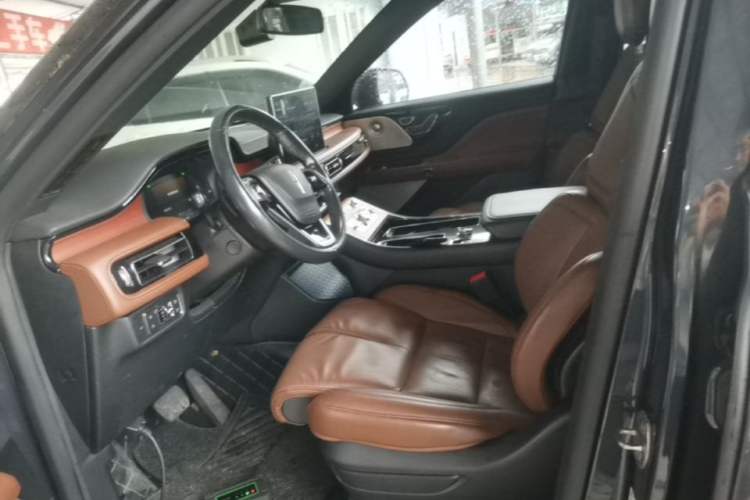 Used Lincoln Aviator 2020 3.0T V6 All-Wheel Drive Executive Version Left Front Seat