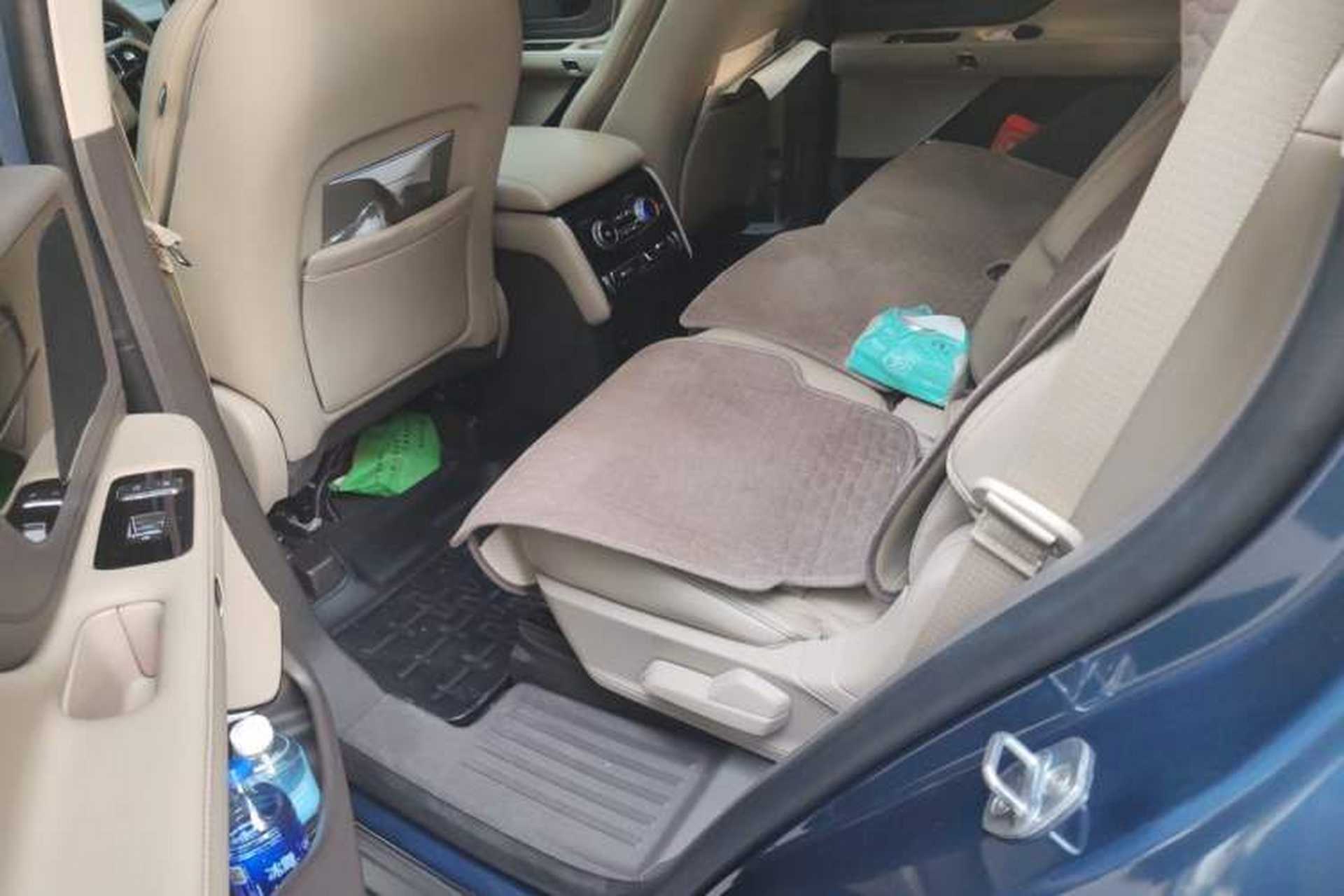 Used Lincoln Aviator 2020 3.0T V6 All-Wheel-Drive Premium Edition Left Rear Seat