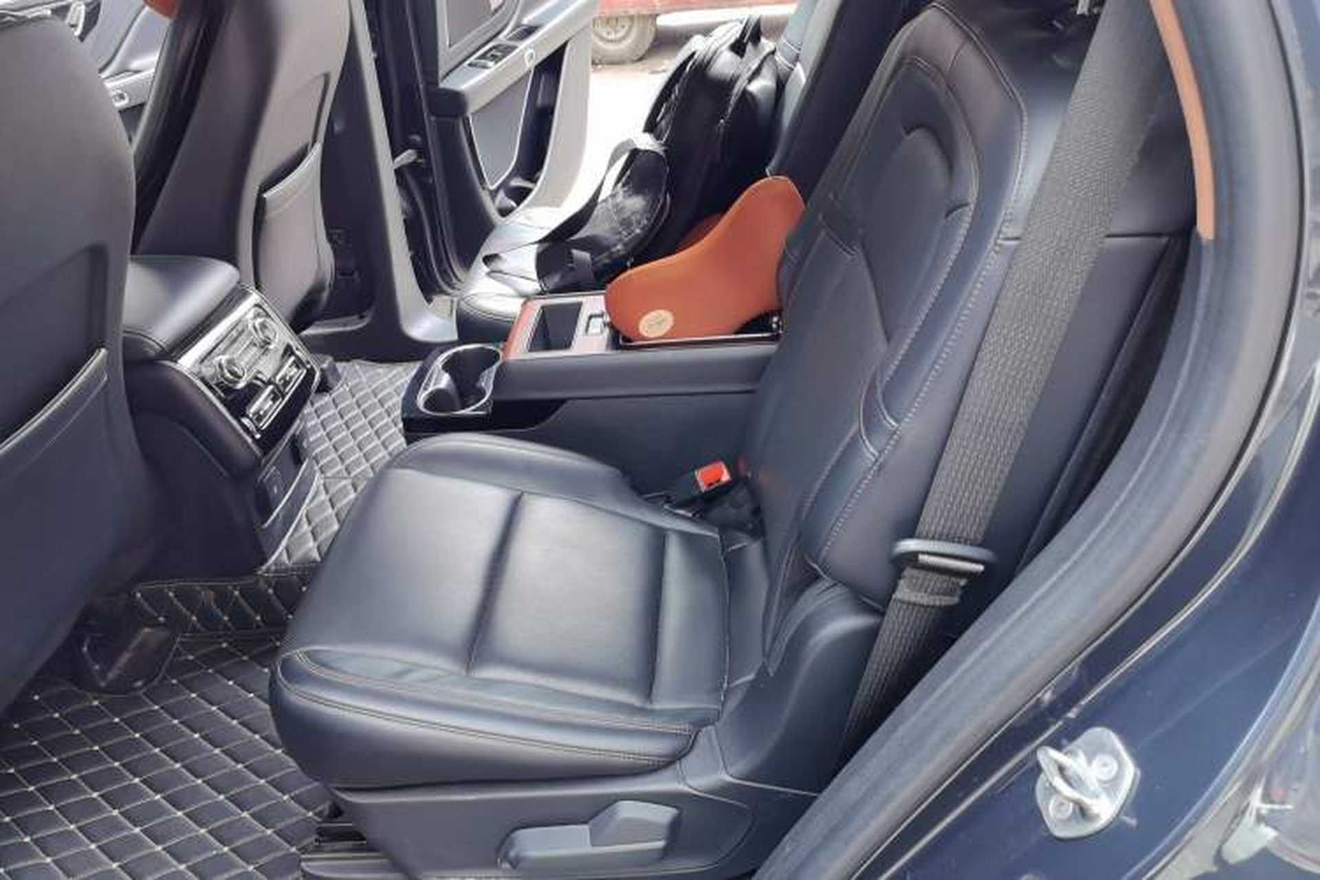Used Lincoln Aviator 2020 3.0T V6 Four-Wheel Drive Premium Edition Left Rear Seat