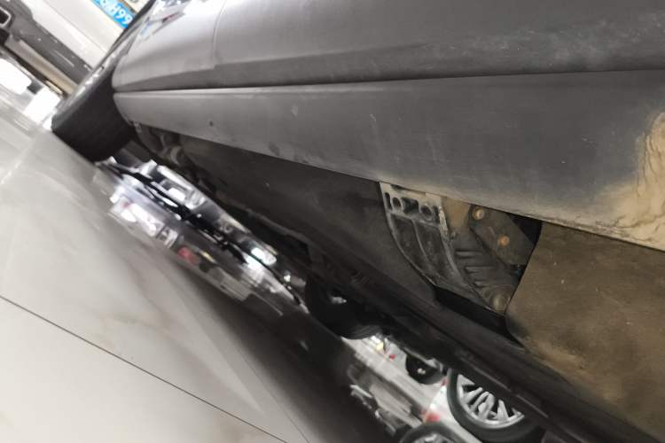 Used Lincoln Aviator 2020 3.0T V6 Four-Wheel Drive Premium Edition Left Side Sill