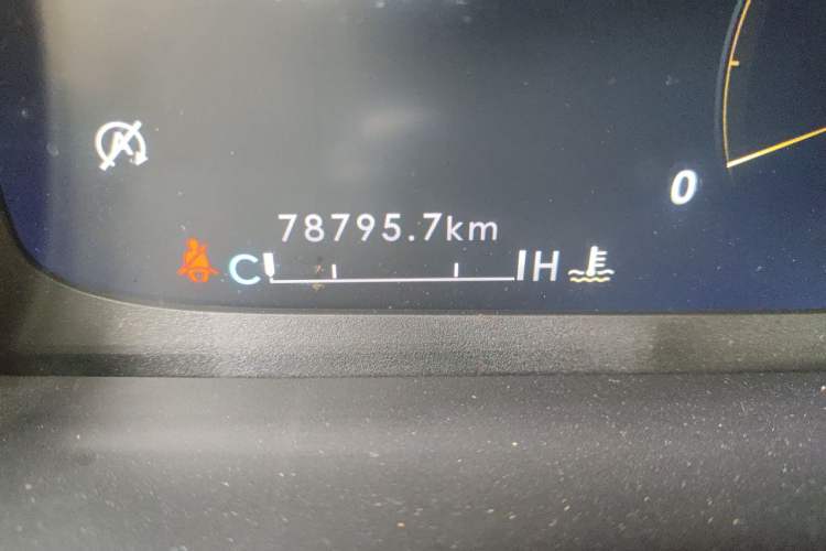 Used Lincoln Aviator 2020 3.0T V6 All-Wheel Drive Executive Version Odometer Close Up