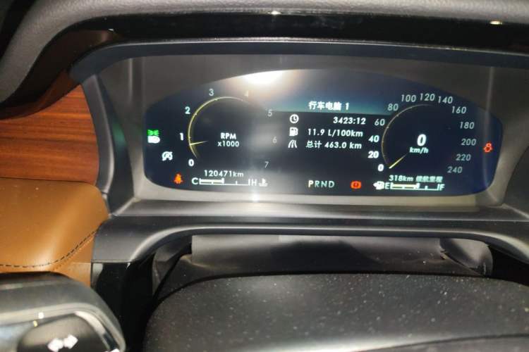 Used Lincoln Aviator 2020 3.0T V6 All-Wheel Drive Executive Version Odometer Close Up