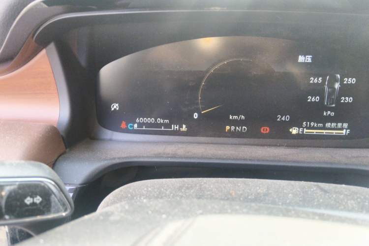 Used Lincoln Aviator 2020 3.0T V6 All-Wheel Drive Executive Version Odometer Close Up