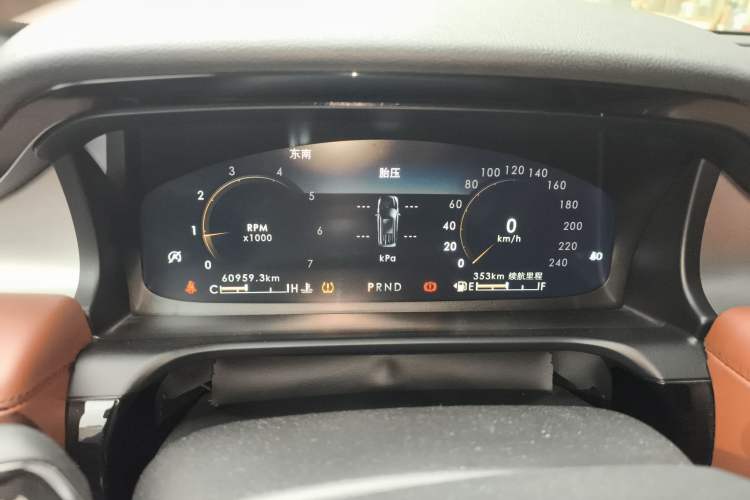 Used Lincoln Aviator 2020 3.0T V6 All-Wheel Drive Executive Version Odometer Close Up