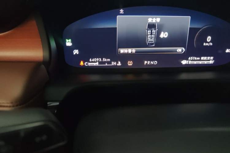 Used Lincoln Aviator 2020 3.0T V6 All-Wheel Drive Executive Version Odometer Close Up