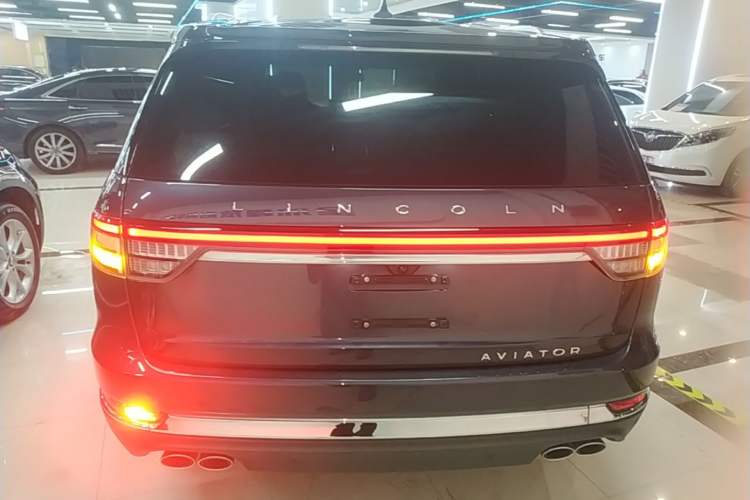 Used Lincoln Aviator 2020 3.0T V6 All-Wheel Drive Executive Version Rear
