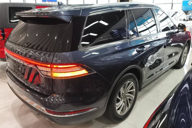 Used Lincoln Aviator 2020 3.0T V6 Four-Wheel Drive Premium Edition Rear Right 45 Deg