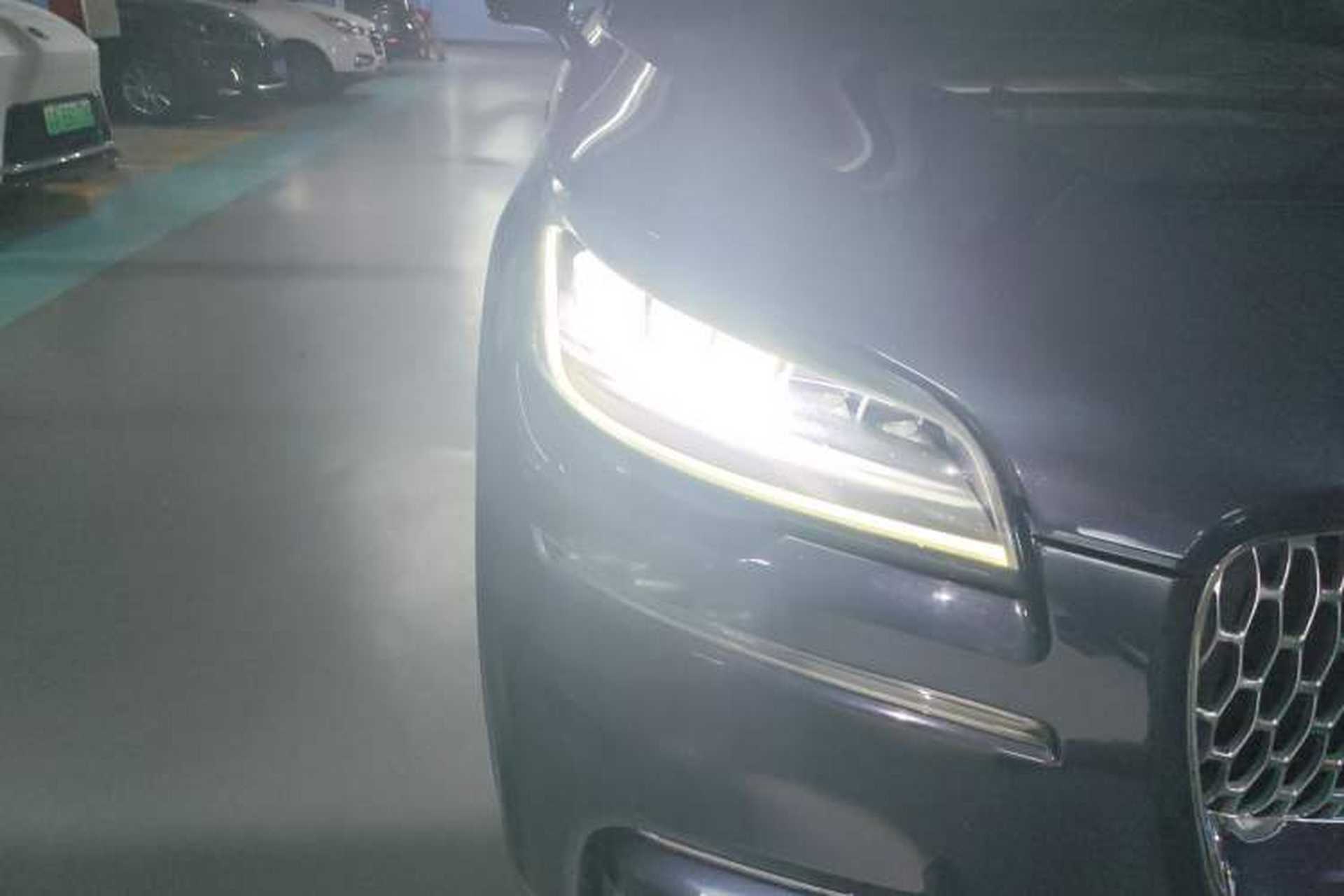 Used Lincoln Aviator 2020 3.0T V6 Four-Wheel Drive Premium Edition Right Front Headlight