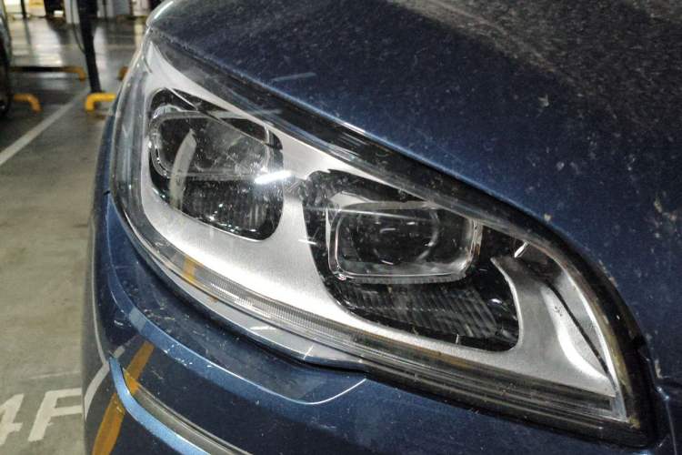 Used Lincoln Aviator 2020 3.0T V6 Four-Wheel Drive Presidential Edition Right Front Headlight