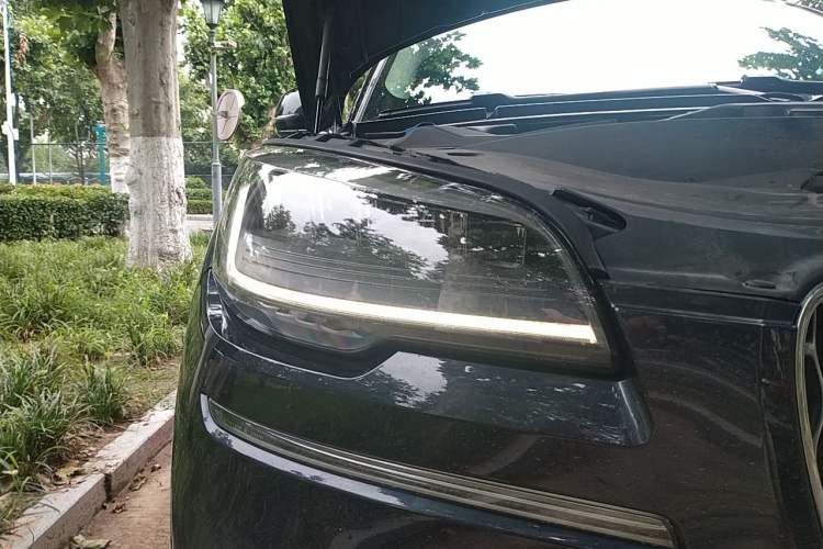 Used Lincoln Aviator 2020 3.0T V6 Four-Wheel Drive Premium Edition Right Front Headlight