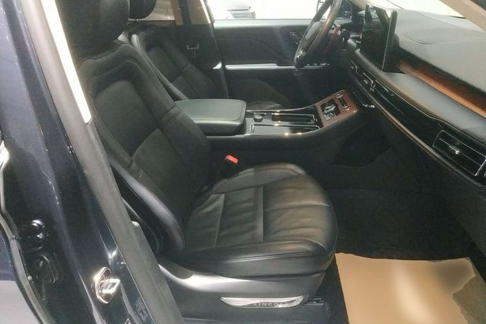 Used Lincoln Aviator 2020 3.0T V6 Four-Wheel Drive Premium Edition Right Front Seat