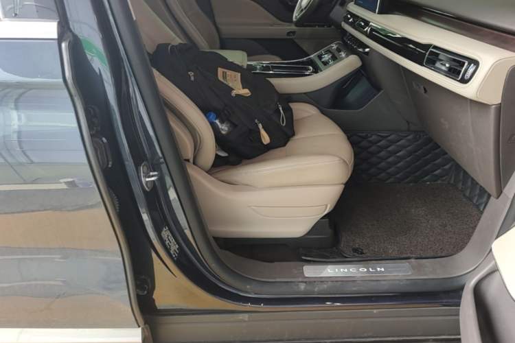 Used Lincoln Aviator 2020 3.0T V6 Four-Wheel Drive Premium Edition Right Front Seat