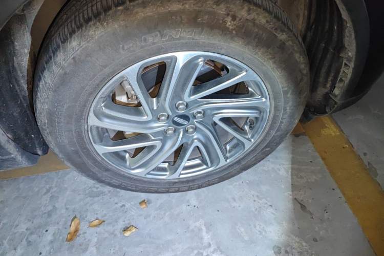 Used Lincoln Aviator 2020 3.0T V6 Four-Wheel Drive Premium Edition Right Front Wheel Hub