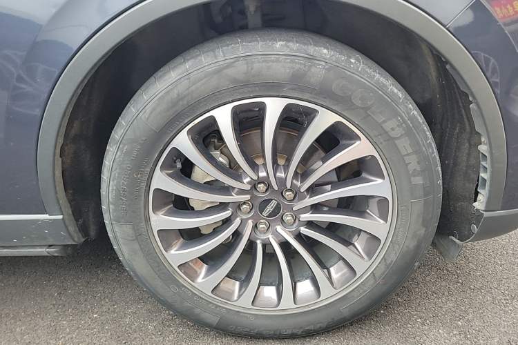 Used Lincoln Aviator 2020 3.0T V6 Four-Wheel Drive Zunya Edition Right Front Wheel Hub