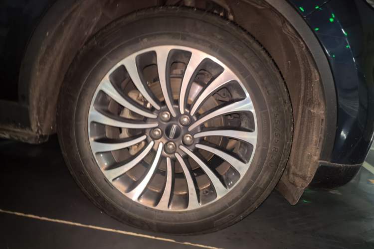 Used Lincoln Aviator 2020 3.0T V6 Four-Wheel Drive Zunya Edition Right Front Wheel Hub