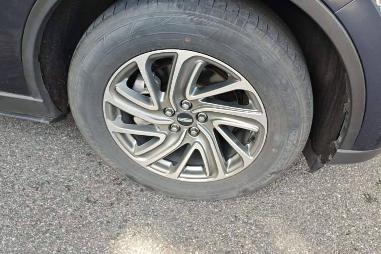 Used Lincoln Aviator 2020 3.0T V6 Four-Wheel Drive Premium Edition Right Front Wheel Hub