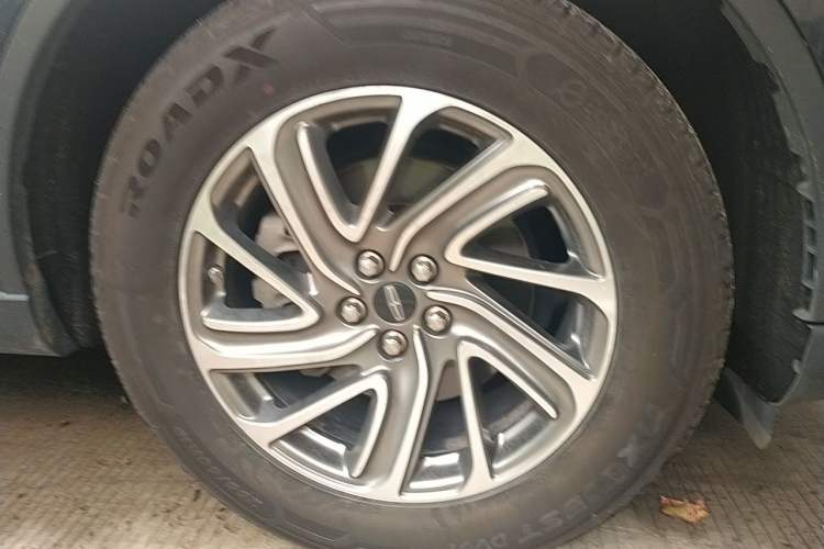Used Lincoln Aviator 2020 3.0T V6 Four-Wheel Drive Premium Edition Right Front Wheel Hub