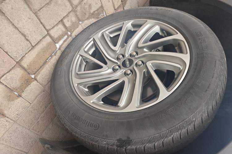 Used Lincoln Aviator 2020 3.0T V6 Four-Wheel Drive Premium Edition Right Front Wheel Hub