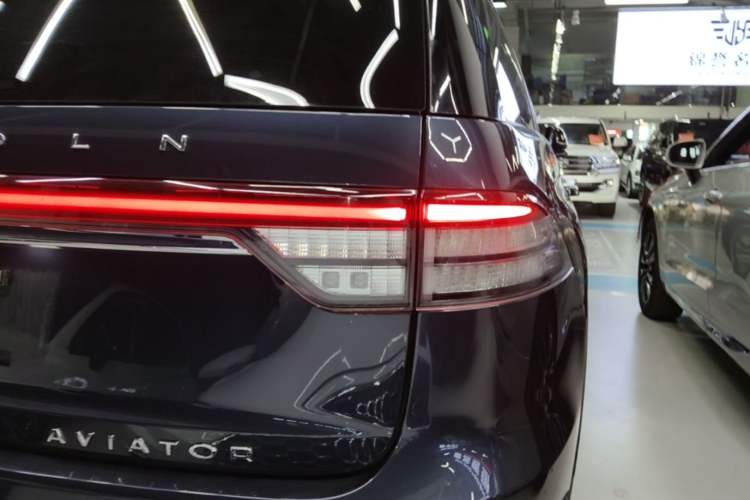 Used Lincoln Aviator 2020 3.0T V6 Four-Wheel Drive Premium Edition Right Rear Taillight