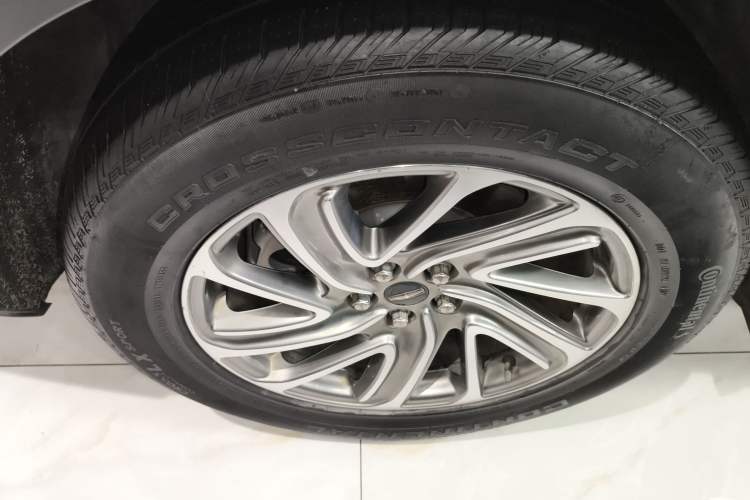 Used Lincoln Aviator 2020 3.0T V6 Four-Wheel Drive Premium Edition Right Rear Wheel Hub