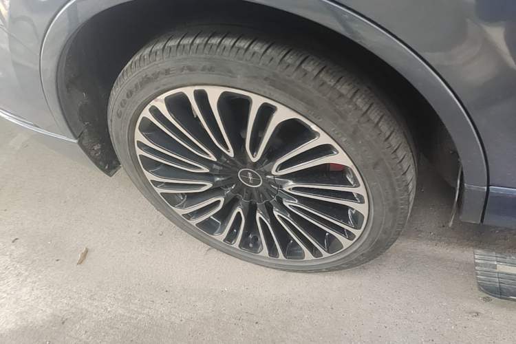 Used Lincoln Aviator 2020 3.0T V6 Four-Wheel Drive Presidential Edition Right Rear Wheel Hub