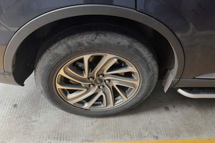 Used Lincoln Aviator 2020 3.0T V6 Four-Wheel Drive Premium Edition Right Rear Wheel Hub
