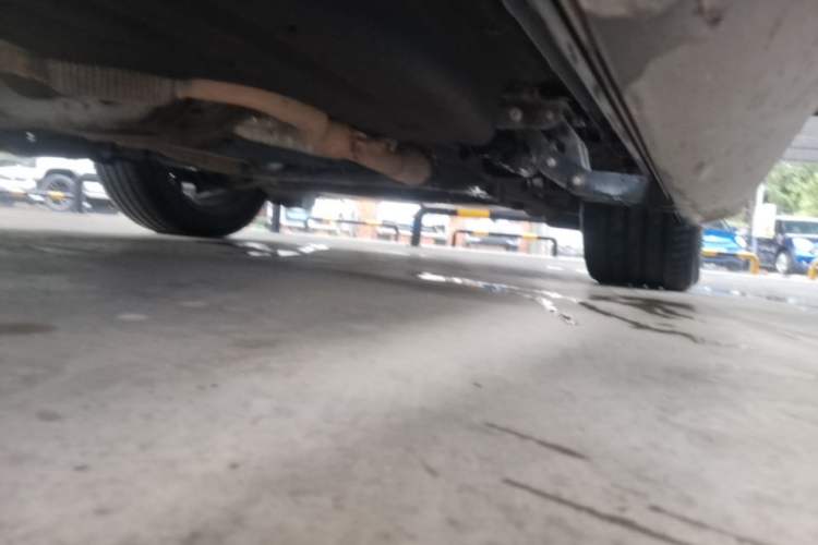 Used Lincoln Aviator 2020 3.0T V6 All-Wheel Drive Executive Version Right Side Sill
