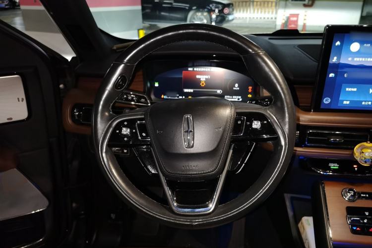 Used Lincoln Aviator 2020 3.0T V6 All-Wheel Drive Executive Version Steering Wheel