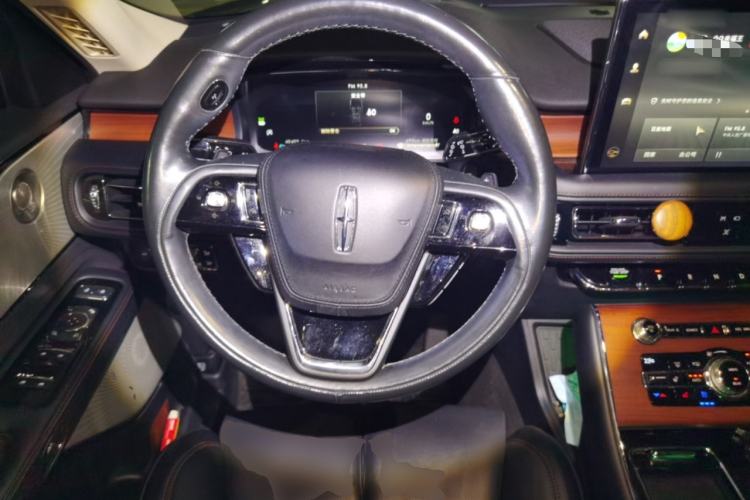 Used Lincoln Aviator 2020 3.0T V6 All-Wheel Drive Executive Version Steering Wheel