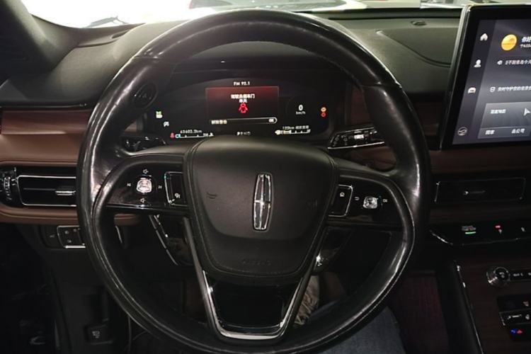 Used Lincoln Aviator 2020 3.0T V6 All-Wheel Drive Executive Version Steering Wheel