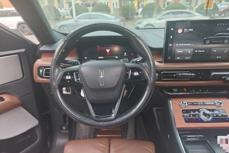 Used Lincoln Aviator 2020 3.0T V6 All-Wheel Drive Executive Version Steering Wheel