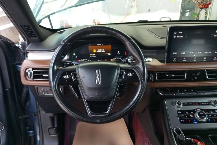 Used Lincoln Aviator 2020 3.0T V6 All-Wheel-Drive Luxury Edition Steering Wheel