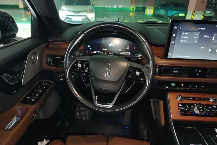 Used Lincoln Aviator 2020 3.0T V6 All-Wheel Drive Executive Version Steering Wheel