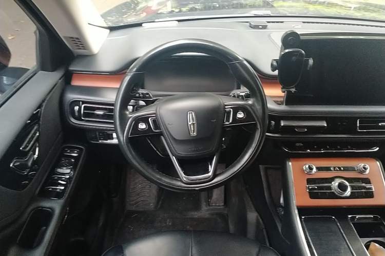 Used Lincoln Aviator 2020 3.0T V6 Four-Wheel Drive Premium Edition Steering Wheel