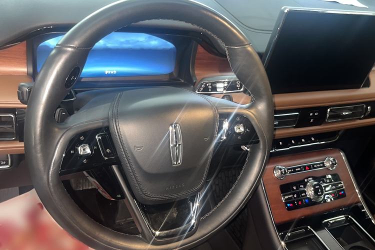 Used Lincoln Aviator 2020 3.0T V6 All-Wheel Drive Executive Version Steering Wheel