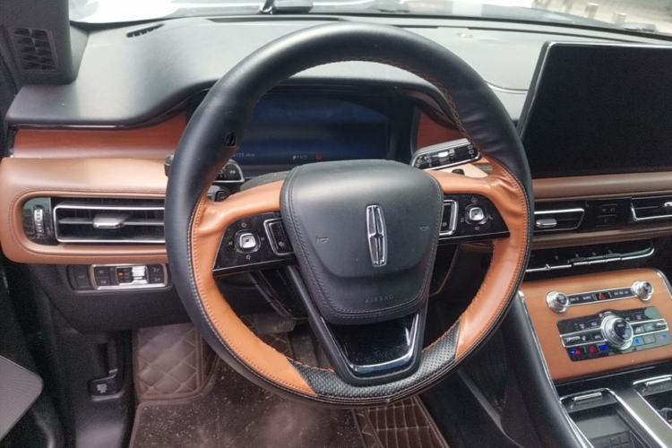 Used Lincoln Aviator 2020 3.0T V6 All-Wheel Drive Executive Version Steering Wheel