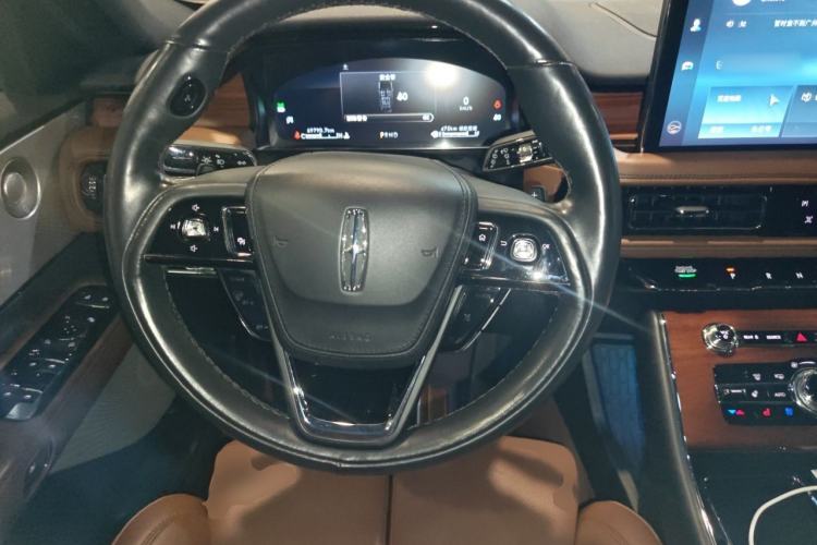 Used Lincoln Aviator 2020 3.0T V6 All-Wheel Drive Executive Version Steering Wheel