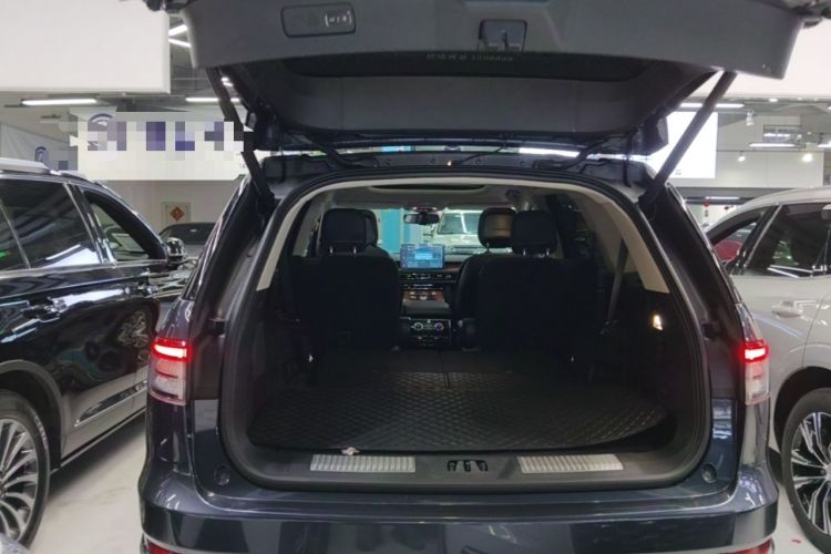 Used Lincoln Aviator 2020 3.0T V6 Four-Wheel Drive Premium Edition Trunk