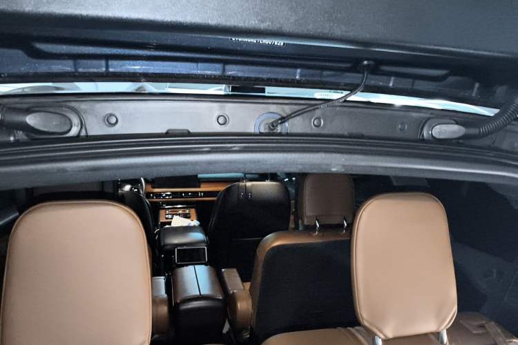 Used Lincoln Aviator 2020 3.0T V6 Four-Wheel Drive Zunya Edition Trunk