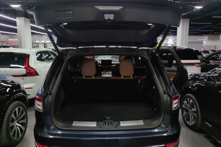 Used Lincoln Aviator 2020 3.0T V6 Four-Wheel Drive Zunya Edition Trunk