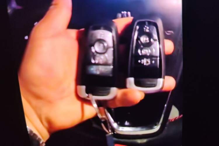Used Lincoln Aviator 2020 3.0T V6 All-Wheel Drive Executive Version Vehicle Key
