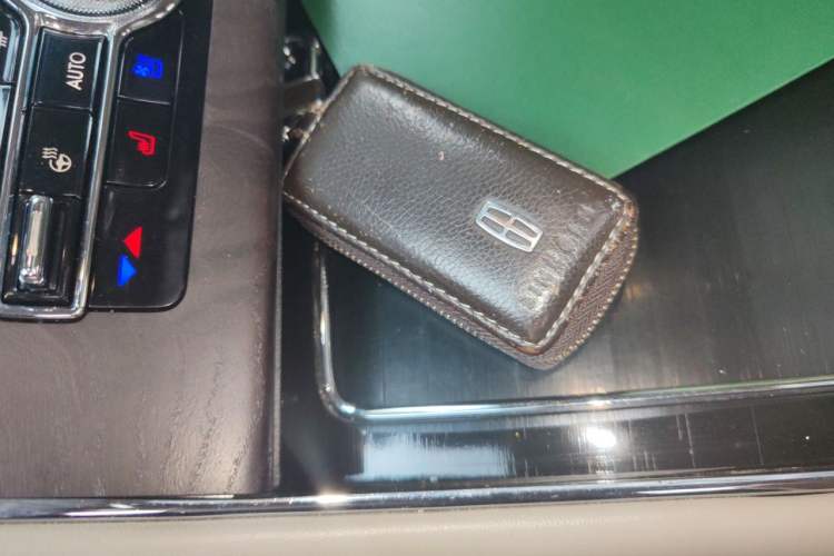 Used Lincoln Aviator 2020 3.0T V6 All-Wheel-Drive Premium Edition Vehicle Key