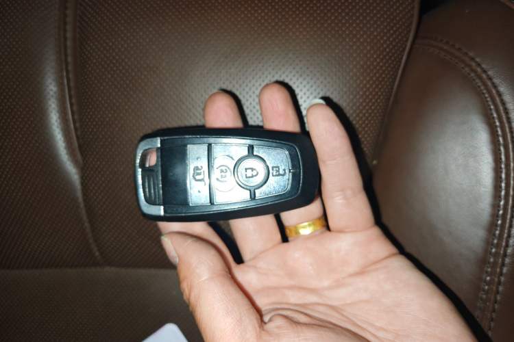 Used Lincoln Aviator 2020 3.0T V6 Four-Wheel Drive Zunya Edition Vehicle Key