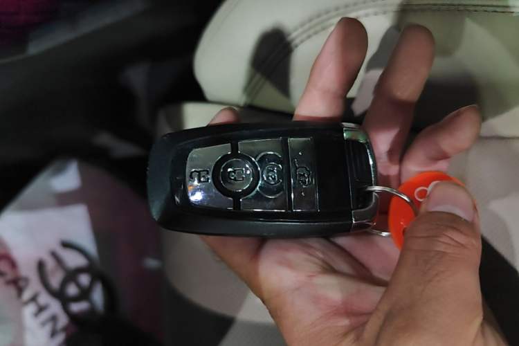 Used Lincoln Aviator 2020 3.0T V6 All-Wheel Drive Executive Version Vehicle Key