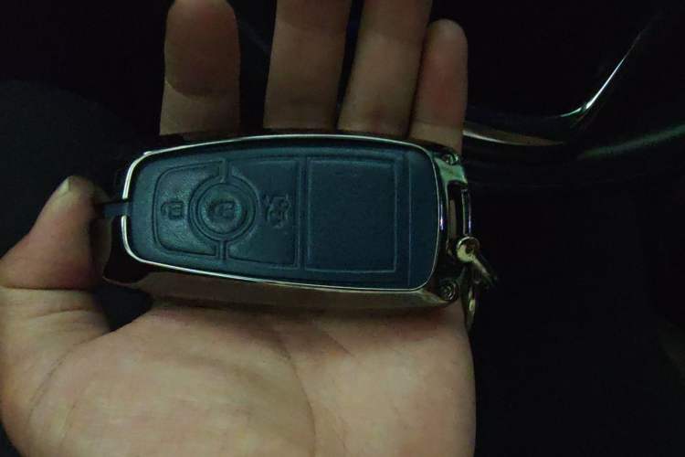 Used Lincoln Aviator 2020 3.0T V6 All-Wheel Drive Executive Version Vehicle Key